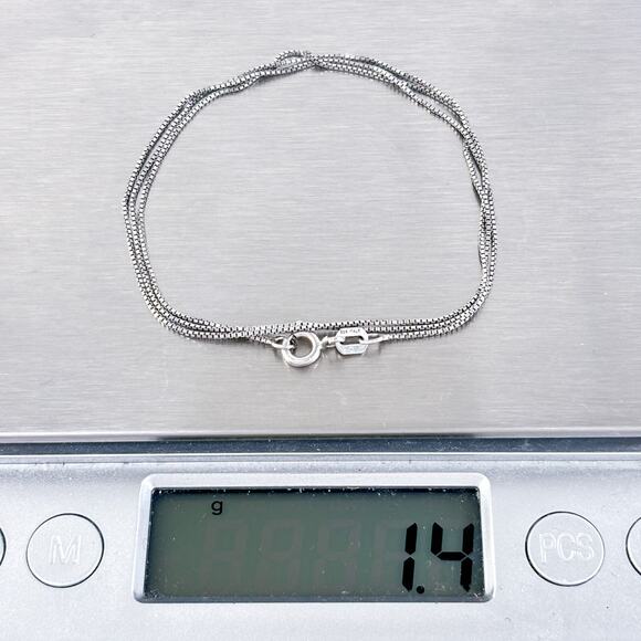 Vintage Ross Simons Italy Sterling Silver 925 0.7mm Box Chain Necklace 18" - Picture 3 of 3